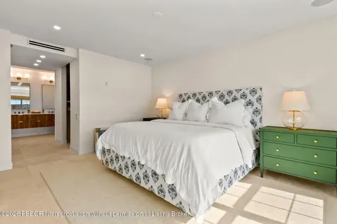 2180 Ibis Isle Palm Beach FL 33480