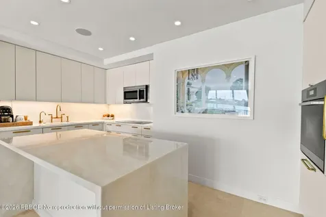 2180 Ibis Isle Palm Beach FL 33480