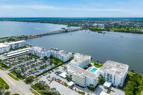 2784 S Ocean Boulevard Palm Beach FL 33480
