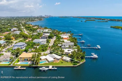 8026 Flagler Court West Palm Beach FL 33405