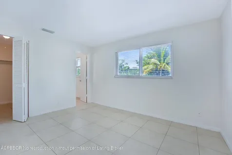 1000 NE 9th Avenue Delray Beach FL 33483