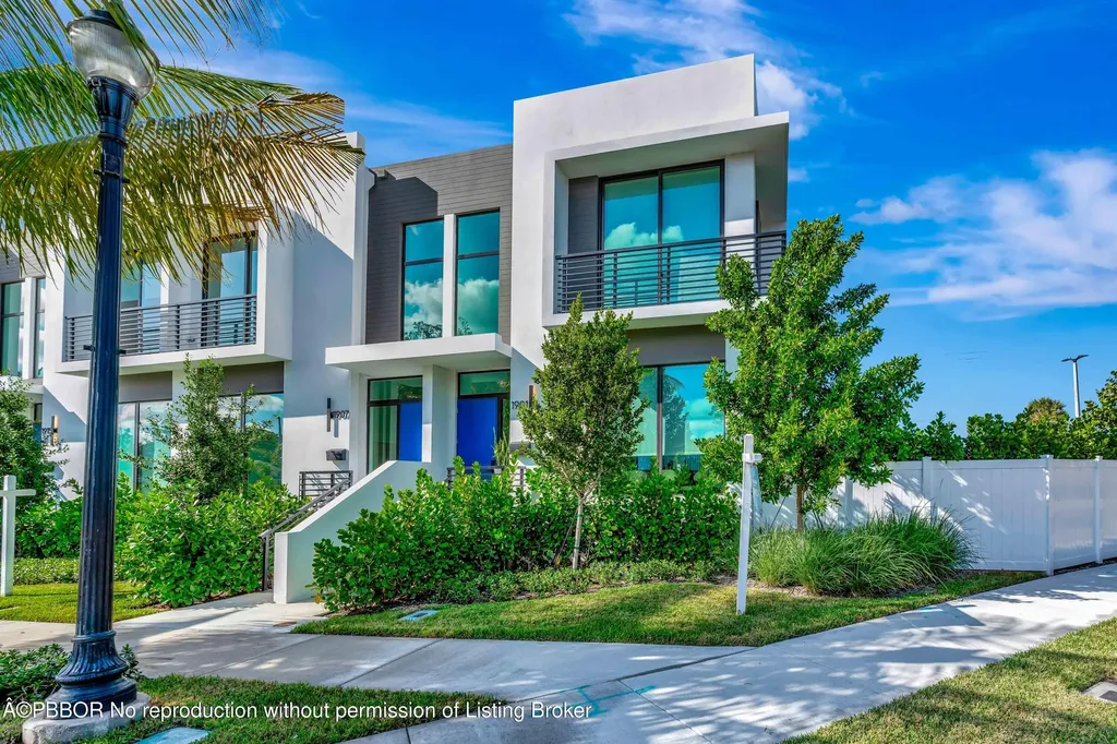 1901 Dock Street West Palm Beach FL 33401