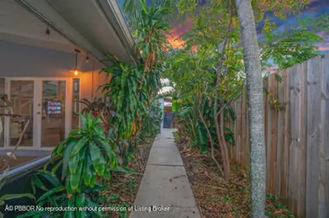 538 Riverside Drive Palm Beach Gardens FL 33410