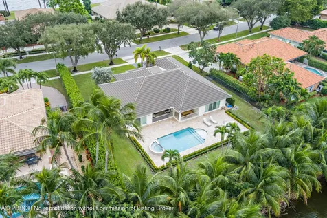 3317 Embassy Drive West Palm Beach FL 33401