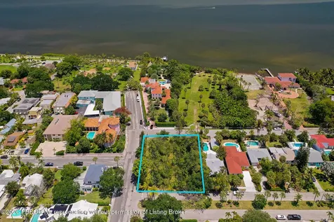 502 S Palmway Lake Worth Beach FL 33460