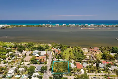 502 S Palmway Lake Worth Beach FL 33460