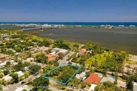 502 S Palmway Lake Worth Beach FL 33460