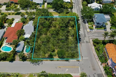 502 S Palmway Lake Worth Beach FL 33460
