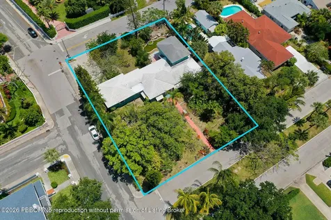 502 S Palmway Lake Worth Beach FL 33460