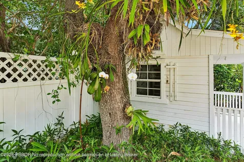 210 Merrain Road Palm Beach FL 33480