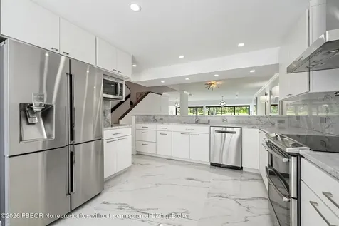 2435 Presidential Way West Palm Beach FL 33401