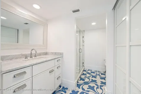 2435 Presidential Way West Palm Beach FL 33401