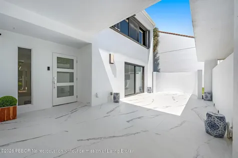2435 Presidential Way West Palm Beach FL 33401