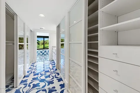 2435 Presidential Way West Palm Beach FL 33401