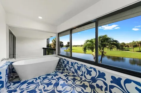 2435 Presidential Way West Palm Beach FL 33401