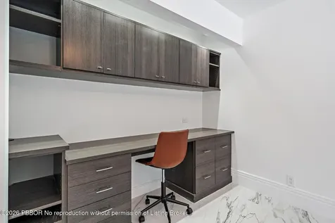 2435 Presidential Way West Palm Beach FL 33401