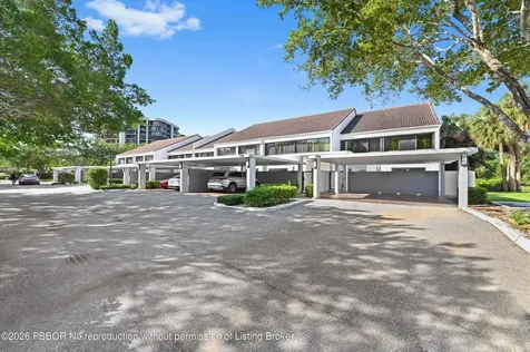 2435 Presidential Way West Palm Beach FL 33401