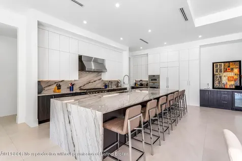 2719 Embassy Drive West Palm Beach FL 33401