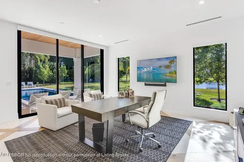 2719 Embassy Drive West Palm Beach FL 33401