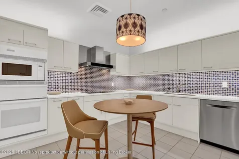 2 N Breakers Row Palm Beach FL 33480