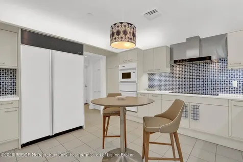2 N Breakers Row Palm Beach FL 33480