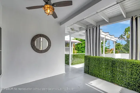 218 Worth Avenue Palm Beach FL 33480