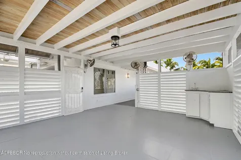 218 Worth Avenue Palm Beach FL 33480