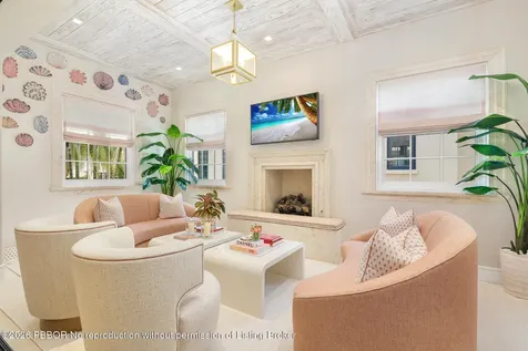 5 Via Flagler Palm Beach FL 33480