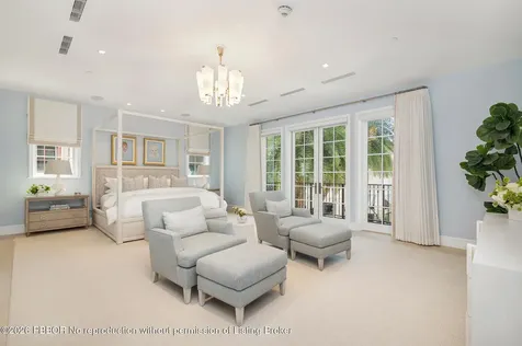 5 Via Flagler Palm Beach FL 33480