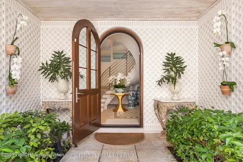 5 Via Flagler Palm Beach FL 33480