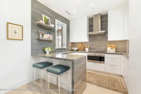 5 Via Flagler Palm Beach FL 33480