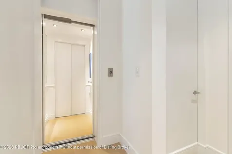 5 Via Flagler Palm Beach FL 33480