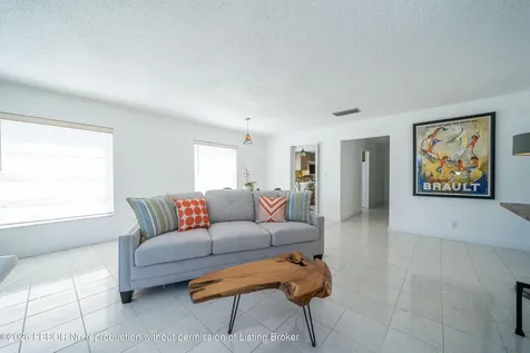 6 Lucerne Lake Worth FL 33460