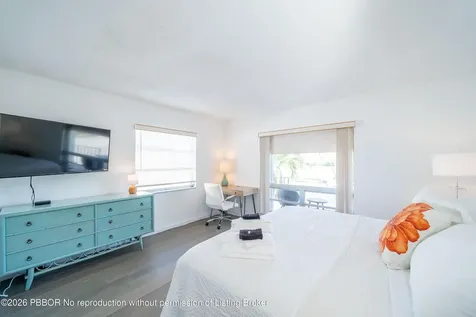 6 Lucerne Lake Worth FL 33460