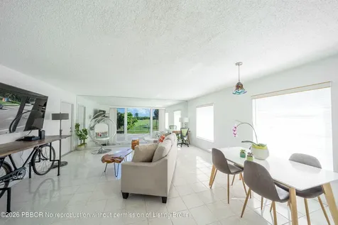 6 Lucerne Lake Worth FL 33460