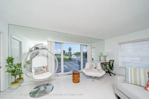 6 Lucerne Lake Worth FL 33460