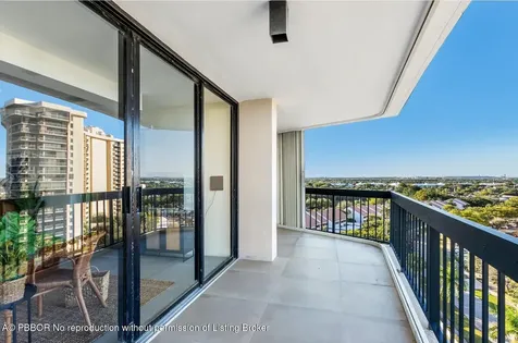 2425 Presidential Way West Palm Beach FL 33401