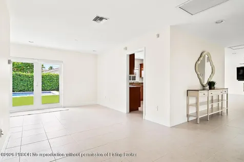 260 E Lakewood Road West Palm Beach FL 33405