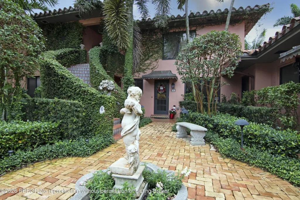 226 Chilean Avenue Palm Beach FL 33480