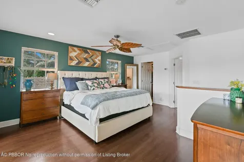 8110 W Lake Drive Lake Clark Shores FL 33406