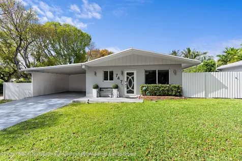 747 Avon Road West Palm Beach FL 33401
