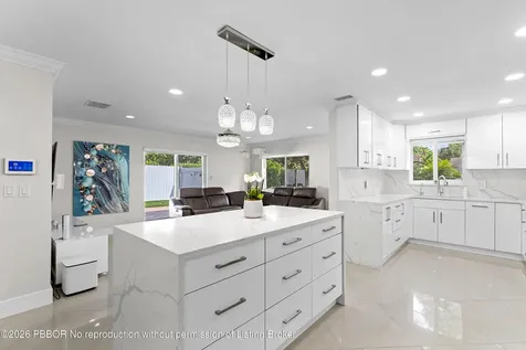 747 Avon Road West Palm Beach FL 33401
