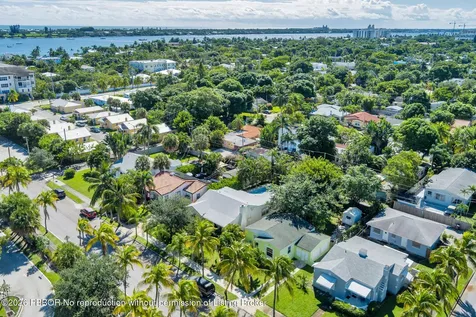 438 38th Street West Palm Beach FL 33407