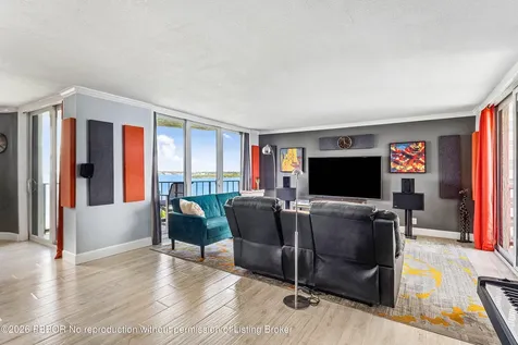 5420 N Ocean Avenue Riviera Beach FL 33404