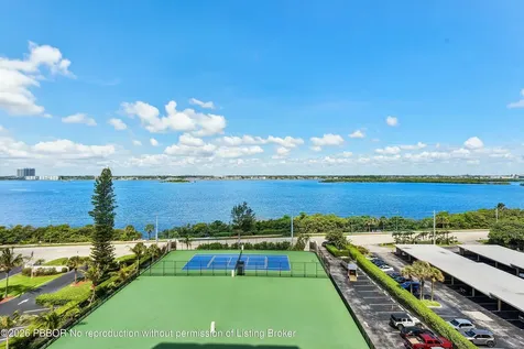 5420 N Ocean Avenue Riviera Beach FL 33404