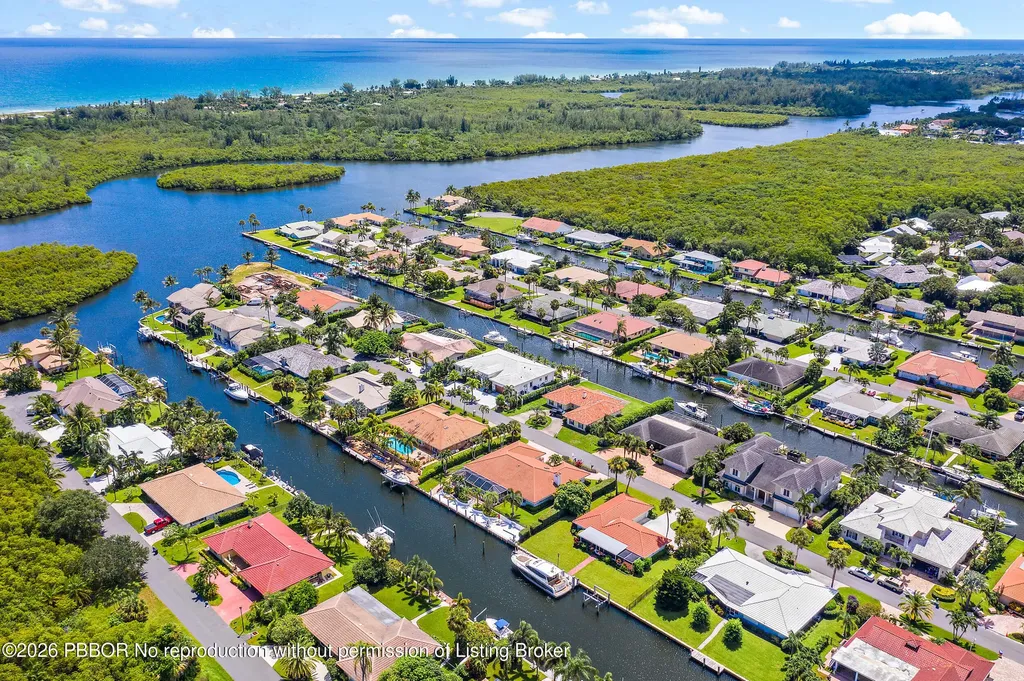 8967 SE Star Island Way Hobe Sound FL 33455