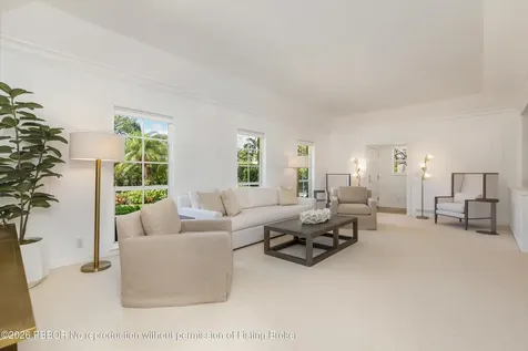 241 Via Linda Palm Beach FL 33480