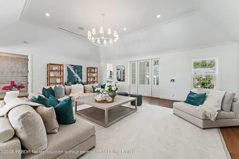 43 N Beach Road Jupiter Island FL 33455