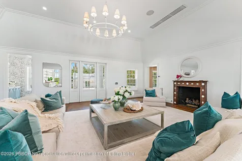 43 N Beach Road Jupiter Island FL 33455