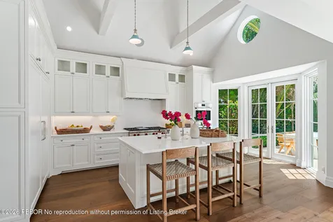 43 N Beach Road Jupiter Island FL 33455